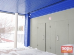 Кроме турникетов в Добрянской школе № 5 установлено и видеонаблюдение. Система видеонаблюдения есть почти во всех школах района, на сегодня только 4 сельские школы остаются без неё. / Фото Леонида Первушина